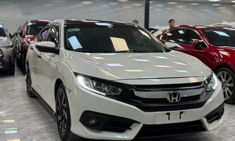 Honda Civic lăn bánh 5 năm được chào bán với giá rẻ hơn xe hạng B
