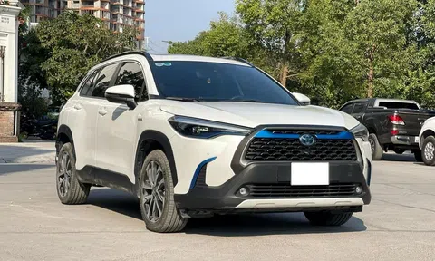 Bất ngờ giá chào bán của Toyota Corolla Cross Hybrid "lướt" sau 2 năm lăn bánh