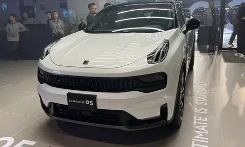Hai mẫu SUV Lynk & Co hé lộ giá bán dự kiến trước thềm ra mắt