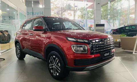 Mở bán chưa lâu, Hyundai Venue đã giảm giá mạnh tại đại lý để cạnh tranh với Raize, Sonet