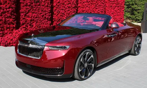 Người giàu càng giàu hơn: Rolls-Royce lập kỷ lục doanh số năm 2023
