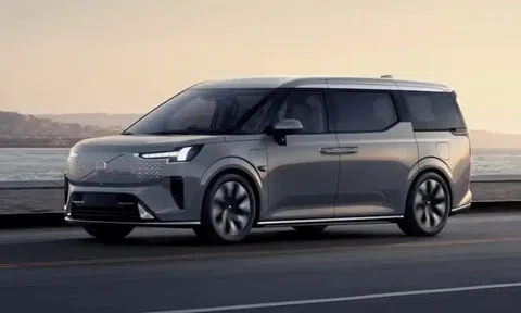 Volvo ghi nhận doanh số kỷ lục trong năm 2023, ô tô điện góp công lớn