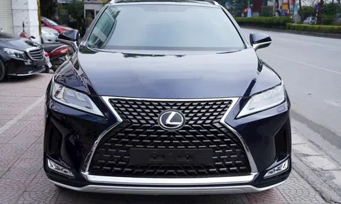 Lăn bánh 30.000 km, Lexus RX 300 cũ chấp nhận bán "lỗ" tới hơn 1 tỷ đồng