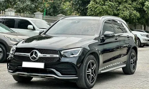 Mercedes-Benz GLC 300 lăn bánh ‘siêu lướt’ 7.000 km bán lỗ gần 700 triệu đồng