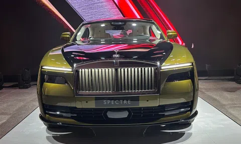 Rolls-Royce Spectre - xe siêu sang thuần điện ra mắt Việt Nam, chốt giá từ 17,99 tỷ đồng