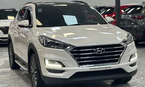 Lăn bánh 28.000 km, Hyundai Tucson cũ mất giá hơn 200 triệu đồng
