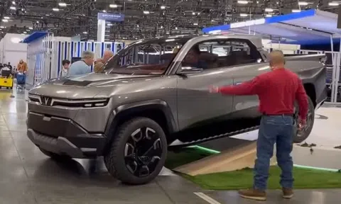 Bán tải VinFast VF Wild lăn bánh ngoài đời thực, khẳng định không chỉ là xe concept?