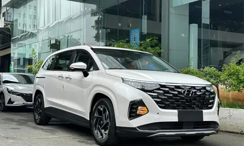 Hyundai Custin tiếp tục giảm giá mạnh tại đại lý, tăng lực đấu Innova Cross