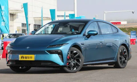 Xe điện Dongfeng eπ 007 mở bán với giá quy đổi hơn 500 triệu đồng, tầm hoạt động 1.200 km