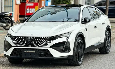 Sử dụng 1 tháng, Peugeot 408 ‘siêu lướt’ đầu tiên tại Việt Nam xuống giá khó tin