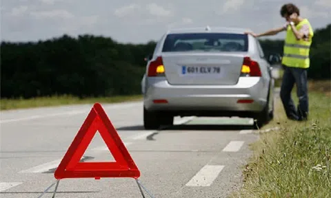 Những lưu ý khi dừng xe, đỗ xe để đảm bảo an toàn