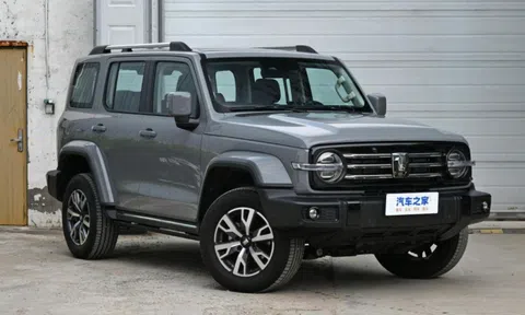 Tank 300 - SUV địa hình đẹp không kém Mercedes G63, giá quy đổi gần 700 triệu đồng
