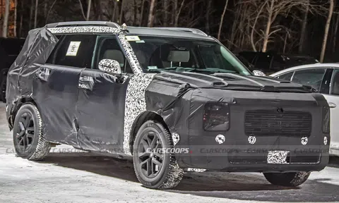 Hyundai Palisade thế hệ mới lộ diện với thiết kế hình hộp tương tự "đàn em" Santa Fe