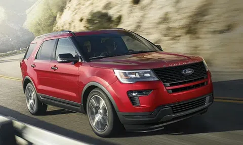 Triệu hồi gần 2 triệu SUV Ford Explorer vì lỗi kính chắn gió