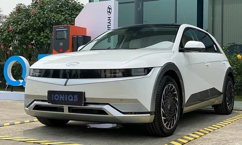 Hyundai Thành Công tung ưu đãi đặc biệt: Mua xe điện IONIQ 5 tặng bộ sạc treo tường
