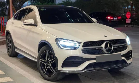 Hàng hiếm Mercedes-Benz GLC 300 Coupe lăn bánh 1 năm mất giá ngang một chiếc Mazda CX-8