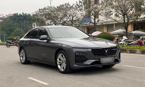 Ngỡ ngàng giá chào bán của VinFast Lux A2.0 cũ sau 4 năm lăn bánh