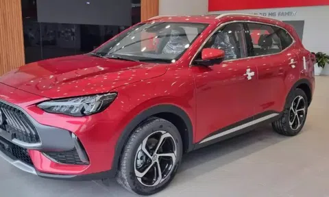 Cận cảnh MG HS 2024 tại đại lý trước thềm ra mắt Việt Nam