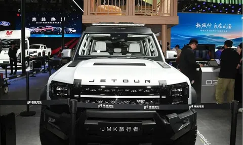 SUV địa hình siêu hầm hố Jetour JMK Traveller ra mắt, giá quy đổi chưa đến 800 triệu đồng