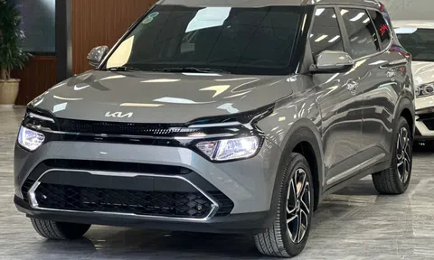 MPV Kia Carens lăn bánh chưa đầy 1 năm đã rao bán ‘lỗ’ cả trăm triệu đồng