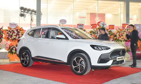 MG HS 2024 bản tiêu chuẩn vừa ra mắt được trang bị những gì?