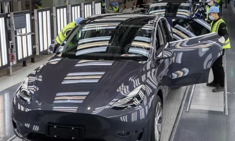 Nhu cầu suy yếu, Trung Quốc cắt giảm sản lượng ô tô điện