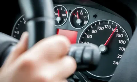 Ô tô lăn bánh tại thị trường Úc sắp phải trang bị ‘hộp đen’ như máy bay