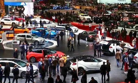 Cảnh đìu hiu tại một trong những triển lãm ô tô lớn nhất thế giới, chỉ có 8 hãng xe tham dự