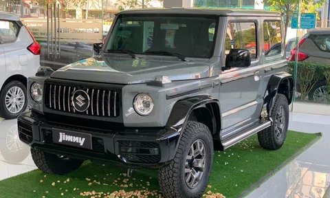 Cận cảnh Suzuki Jimny độ kiểu G 63 tại đại lý: Giá 999 triệu đồng, giao ngay trong tháng này