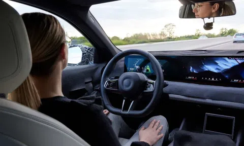 Người dùng xe BMW sẽ có thể chuyển làn đường chỉ bằng một cái liếc mắt