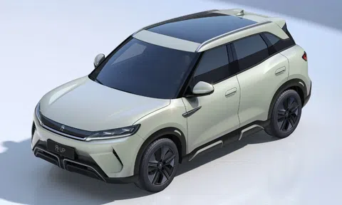 BYD hé lộ hình ảnh SUV điện giá ‘siêu rẻ’ Yuan UP ngay trước thềm ra mắt