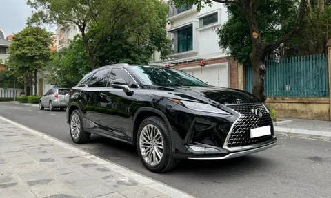 Sau 3 năm lăn bánh, Lexus RX 300 cũ chấp nhận bán 'lỗ' tới 800 triệu đồng