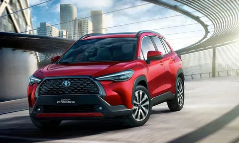 Toyota Corolla Cross 2024 'nhá hàng' thiết kế trước thềm ra mắt thị trường Đông Nam Á
