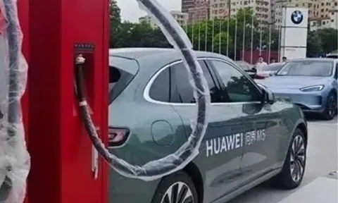Huawei ra mắt công nghệ sạc xe điện ‘siêu tốc’, chỉ tương đương thời gian đổ xăng