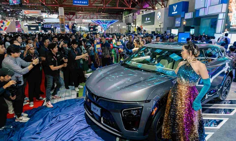 VinFast chính thức ra mắt thị trường Indonesia với dải xe điện tay lái nghịch