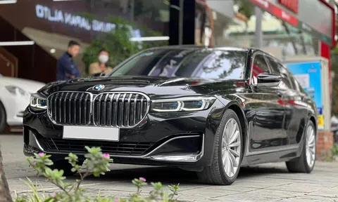 Lăn bánh 30.000 km, xe sang BMW 730Li mất giá hơn 2 tỷ đồng trên sàn xe cũ