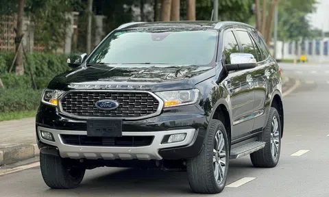 Ford Everest lăn bánh 3 năm mất giá hơn nửa tỷ đồng trên sàn xe cũ