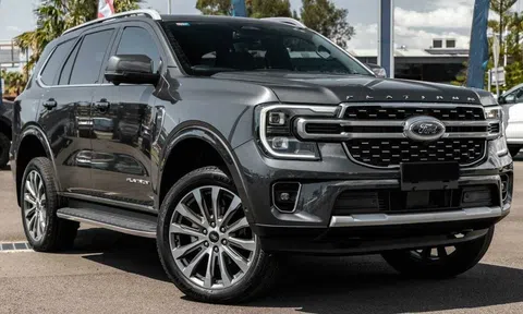 Ford Everest Platinum sắp bán tại Việt Nam, giá dự kiến khoảng 1,7 tỷ đồng?