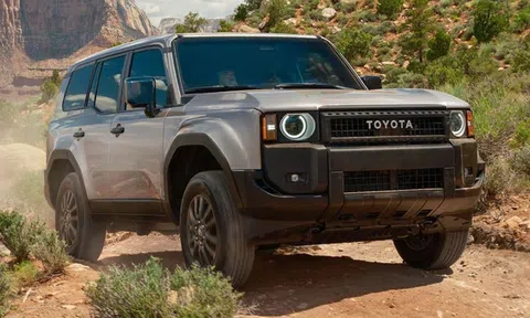 Bất ngờ với giá bán của Toyota Land Cruiser thế hệ mới, thấp nhất trong 20 năm qua