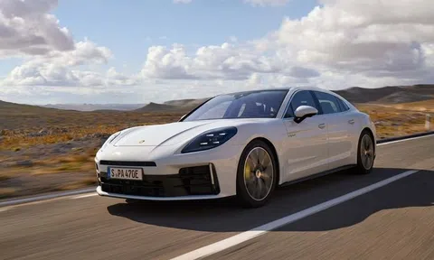 Porsche Panamera 2024 có thêm 2 phiên bản mới: Sử dụng động cơ hybrid, giá quy đổi từ 2,8 tỷ đồng