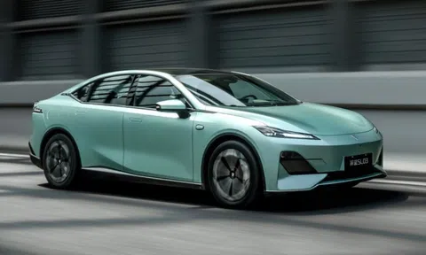 Deepal SL03 2024 ra mắt: Sedan điện ngang cỡ Toyota Camry, giá quy đổi chỉ từ 535 triệu đồng