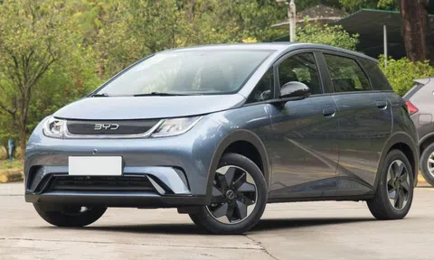 Xe điện BYD Dolphin ra mắt phiên bản mới, giá quy đổi chỉ hơn 300 triệu đồng