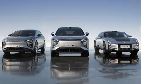 Từng tuyên bố là đối thủ của BMW, hãng xe điện Trung Quốc này phải tạm dừng vì doanh số sụt giảm, nợ lương