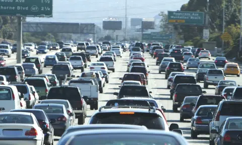 Thị trường ô tô lớn thứ hai thế giới ‘chùn bước’ trong kế hoạch áp dụng xe điện