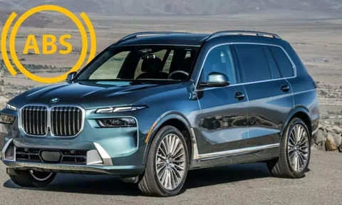 Gần 80.000 xe BMW 'lĩnh án' triệu hồi do nguy cơ lỗi phanh, có cả Rolls-Royce Spectre