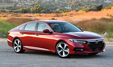 Phân khúc sedan hạng D tháng 01/2024: Duy nhất Accord tăng doanh số, Camry vẫn giữ ngôi đầu