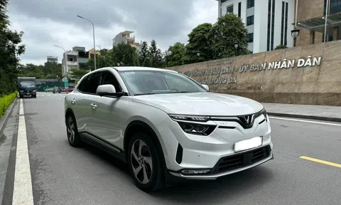 VinFast VF 8 chạy lướt 20.000 km lên sàn xe cũ với mức giá rẻ bất ngờ