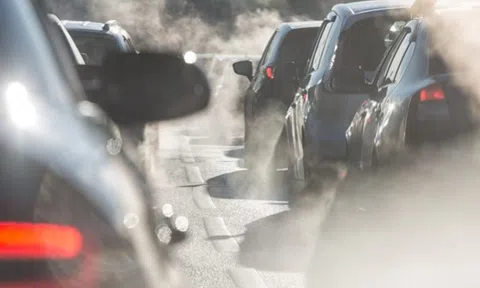 Các hãng ô tô châu Âu có động thái mới liên quan tới lệnh cấm xe xăng