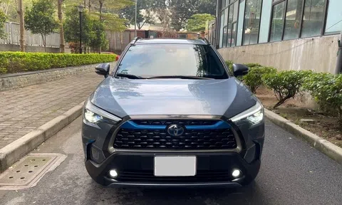 Ngỡ ngàng giá chào bán của Toyota Corolla Cross Hybrid chạy lướt sau 3 năm lăn bánh
