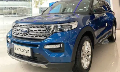 Hết thời ‘bia kèm lạc’, Ford Explorer âm thầm giảm giá niêm yết gần nửa tỷ đồng
